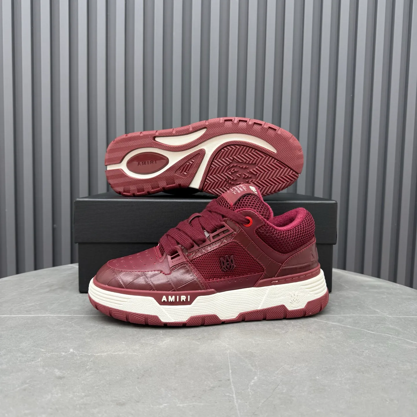 Men's shoes 💰660💰 AMIRI AMIRI trendy brand hot sale 🔥 Available all year round, couples 💑 Official website synchronization Imported fabrics 1⃣️ vs 1⃣️ replica, original factory special original sole, 35-45 (45. non-refundable)